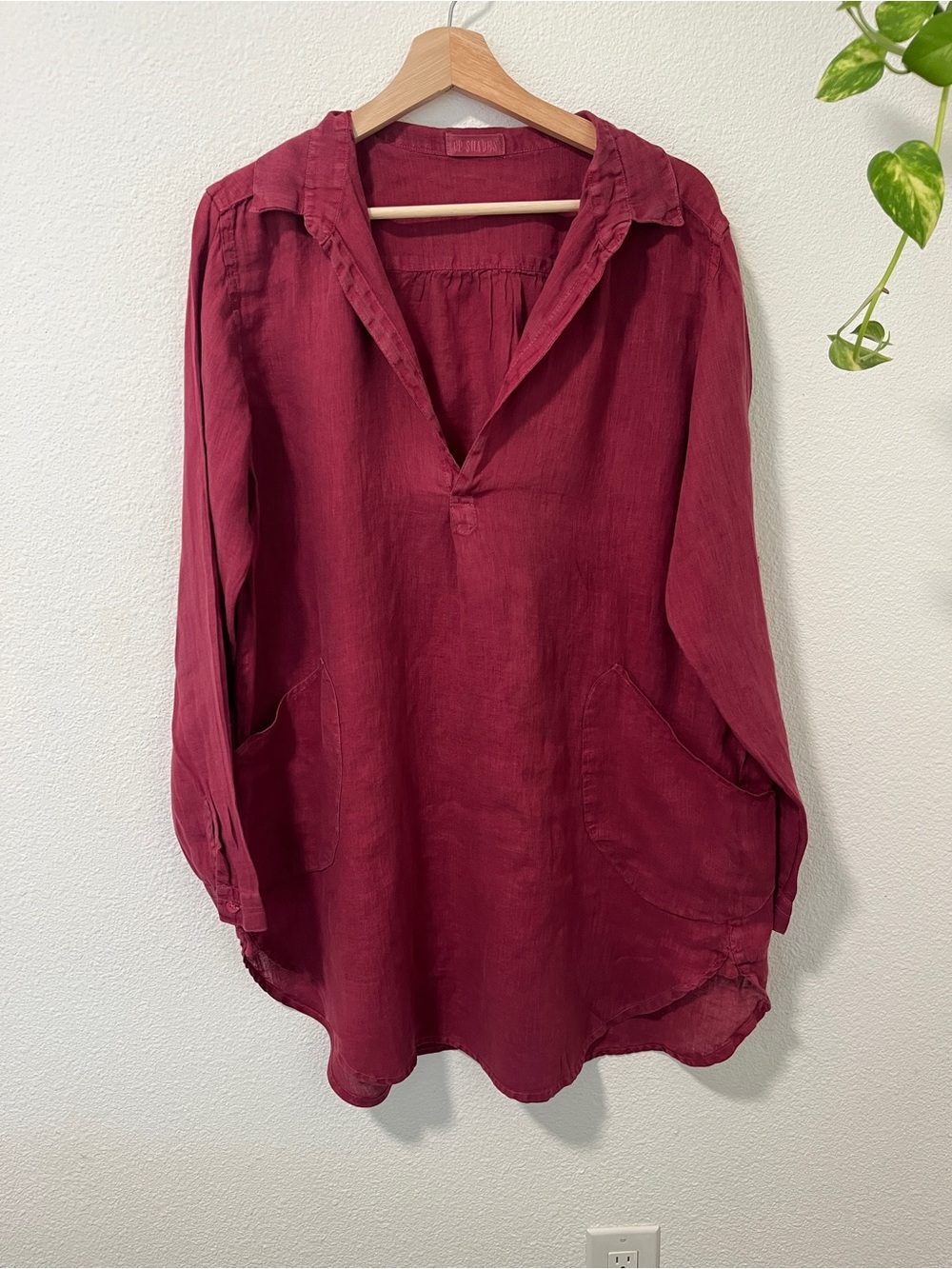 Pre-loved CP Shades 100% Linen Burgundy Tunic with pockets sz M